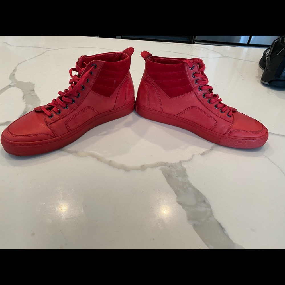 Del toro red men sneakers